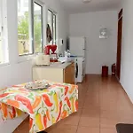 Garden House Elli 2 Min