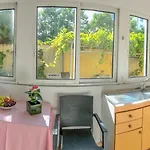 Garden House Elli 2 Min
